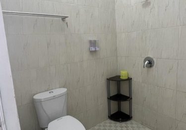 Kamar mandi di setiap kamar
