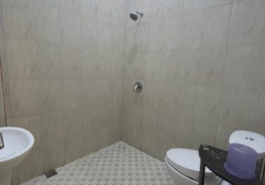 Kamar mandi di setiap kamar